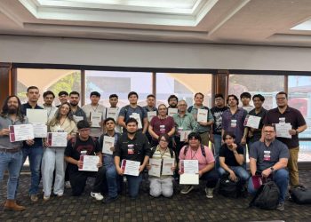 Capacitan a 516 universitarios y docentes en Administración Estratégica de Proyectos