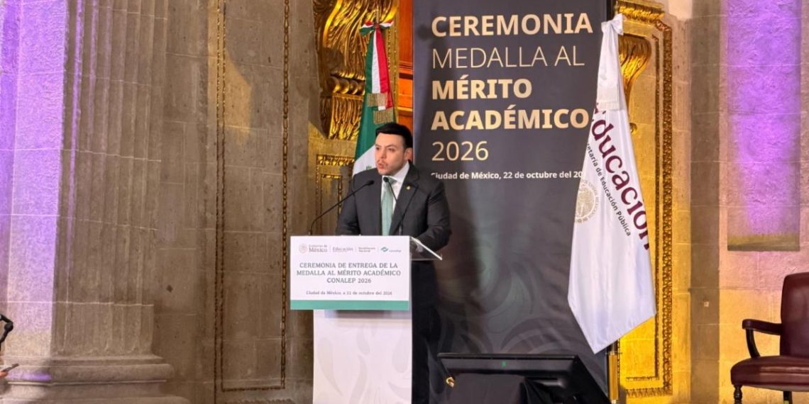 Egresados de Conalep Sonora recibieron la Medalla al Mérito Académico 2026