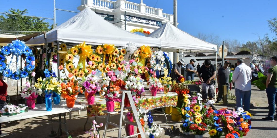 Reitera llamado Ayuntamiento de Hermosillo a vendedores y emprendedores a tramitar permisos para Día de Muertos