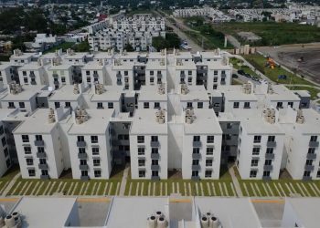 Infonavit entrega 900 viviendas del bienestar a derechohabientes de Veracruz