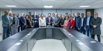 Incremento Salarial del 8% y mejora de  condiciones de trabajo y atención a derechohabientes del IMSS.